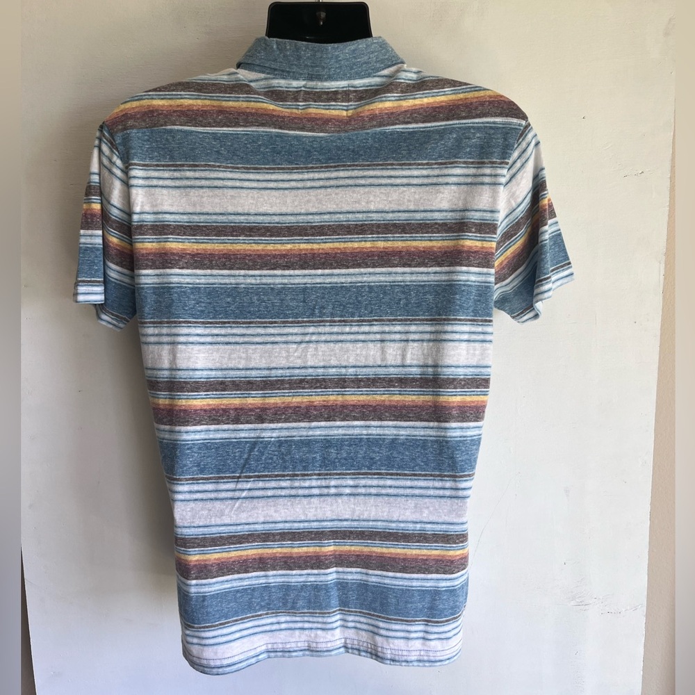 VISSLA Blue and Red Polo Shirt Classic Knit Design - Picture 5 of 11